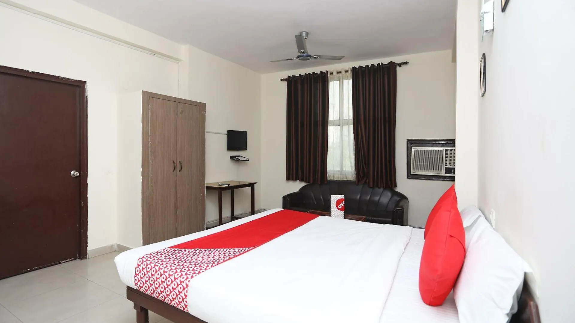 Hotel O Celebration Bnb Home Delhi